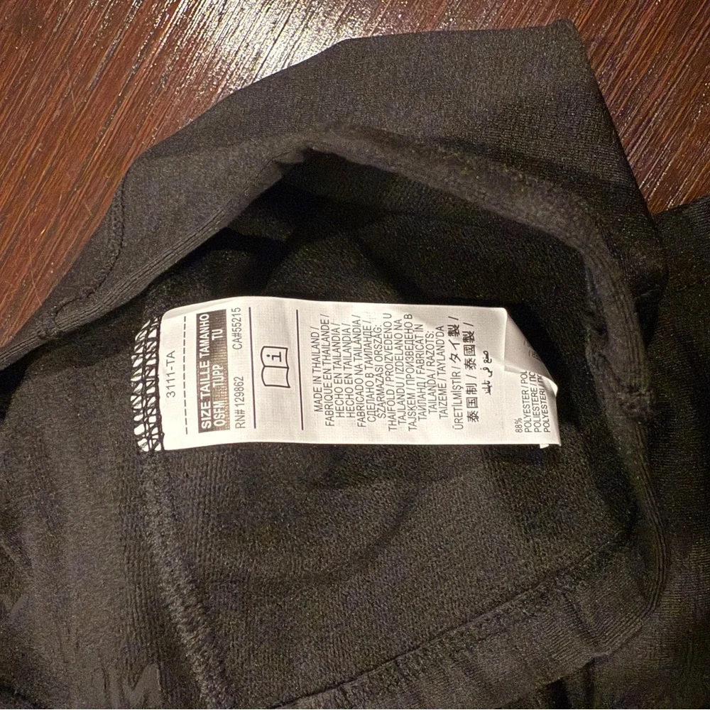 Nike Pro black Athletic Wear ski mask